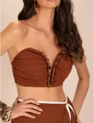 TOP ESTRUTURADO COM BORDADO